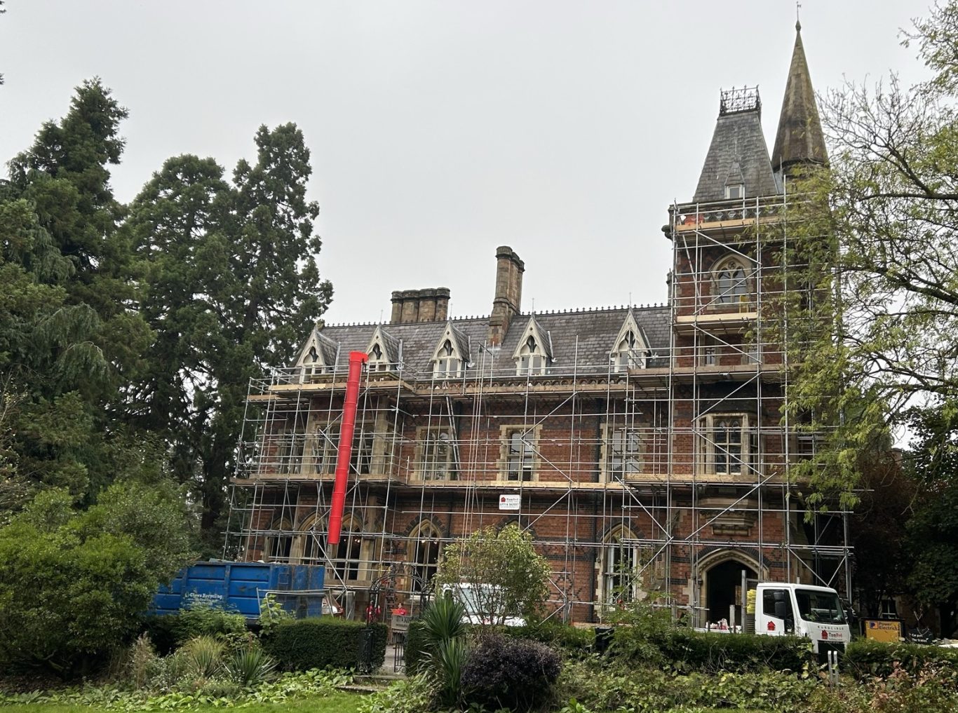 Scaffolding for a full renovation to a Rugby hotel Scaffolding for a full renovation to a Rugby hotel