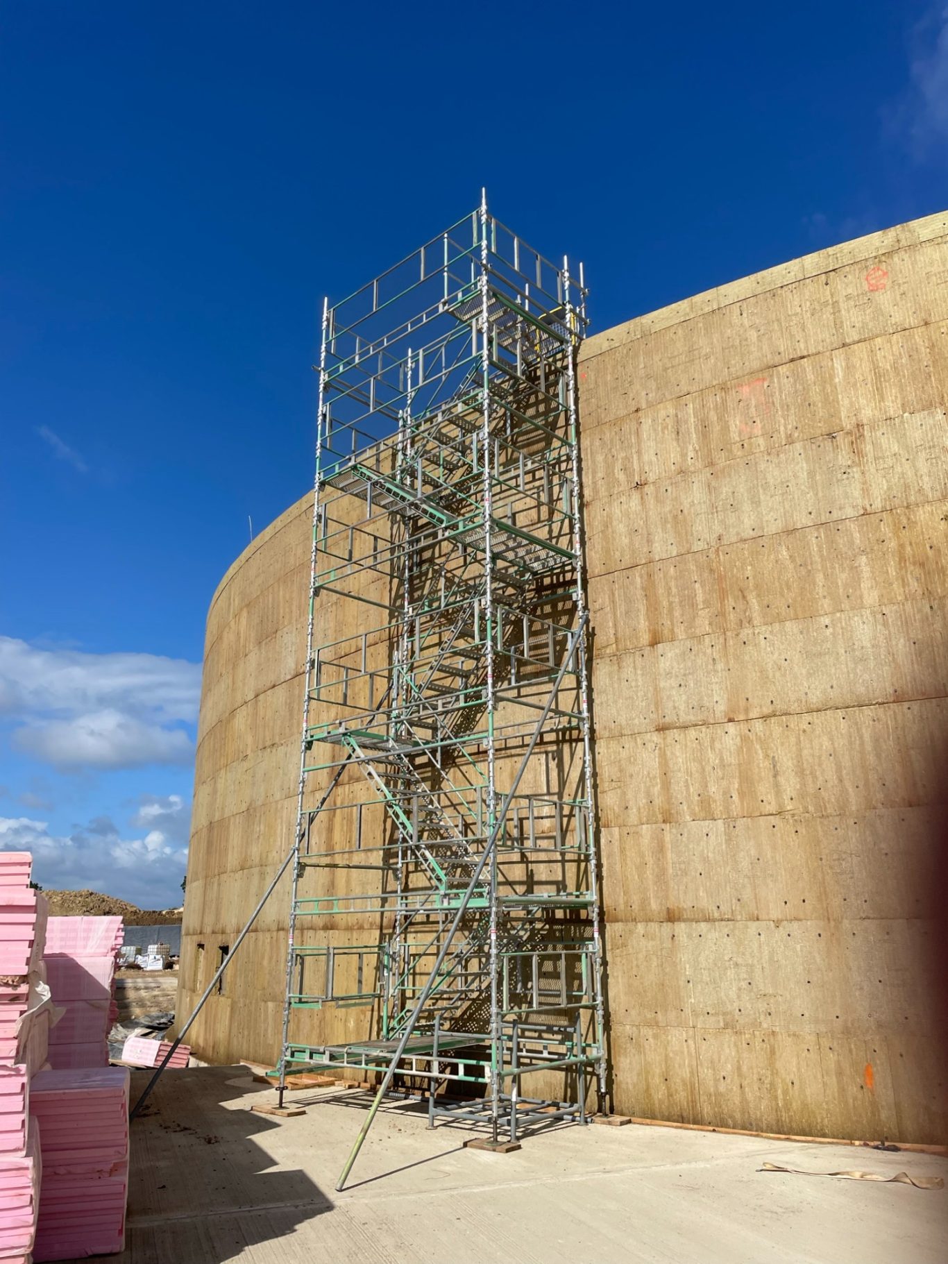 Commercial scaffolding in Northampton Commercial scaffolding in Northampton