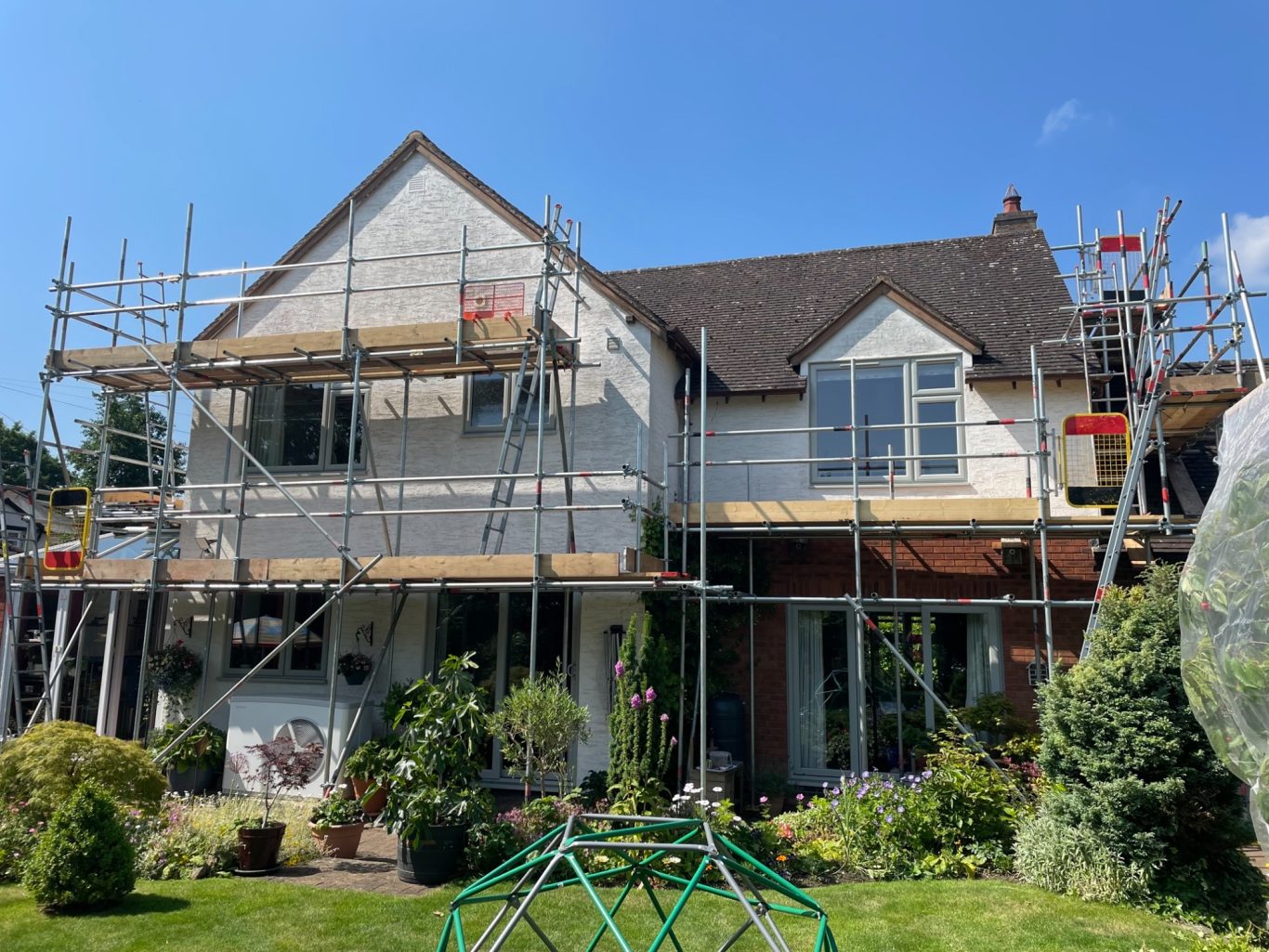 Scaffolding for external redecoration in Rugby Scaffolding for external redecoration in Rugby
