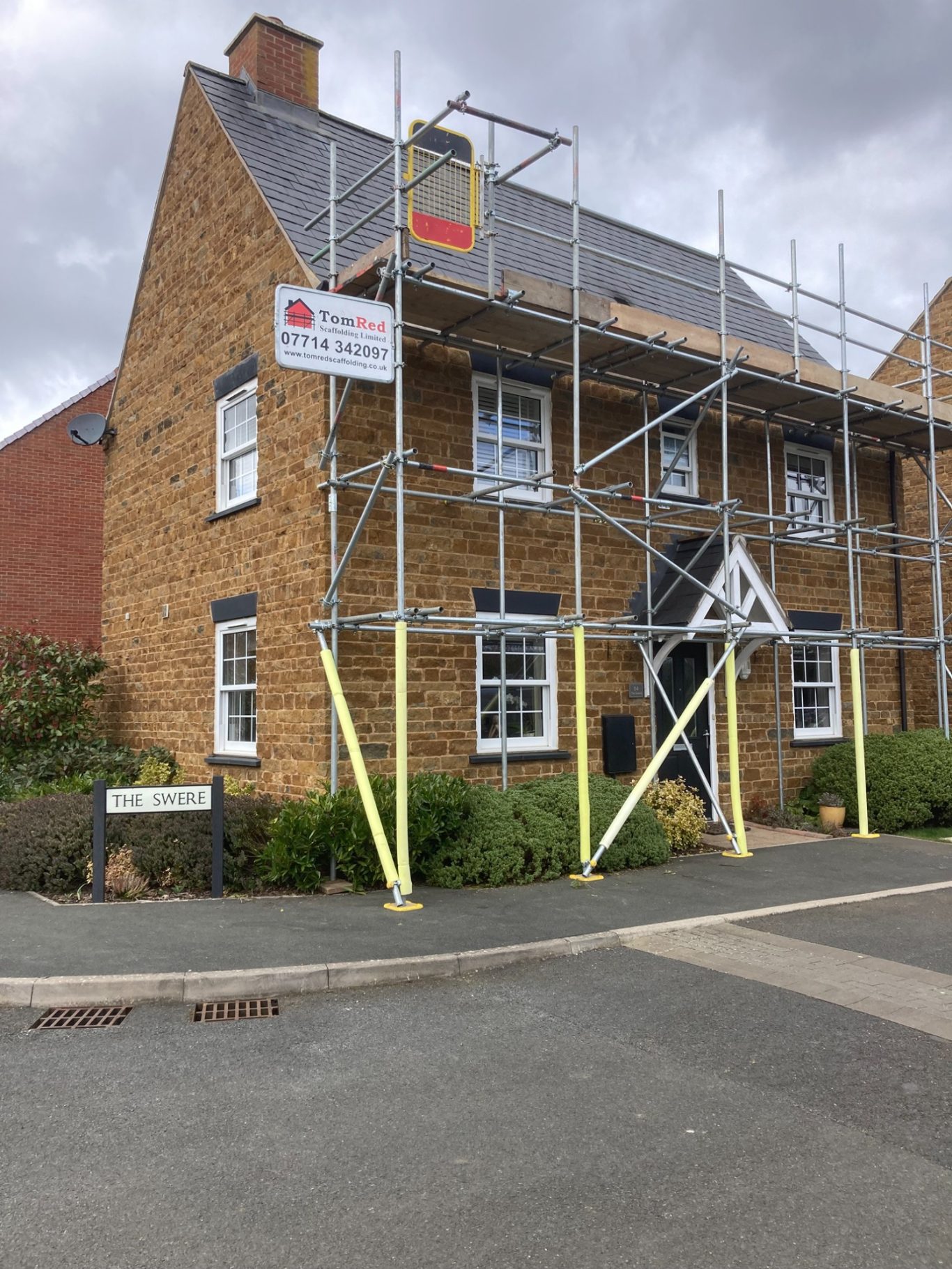 Scaffolding for roof repairs in Deddington Scaffolding for roof repairs in Deddington
