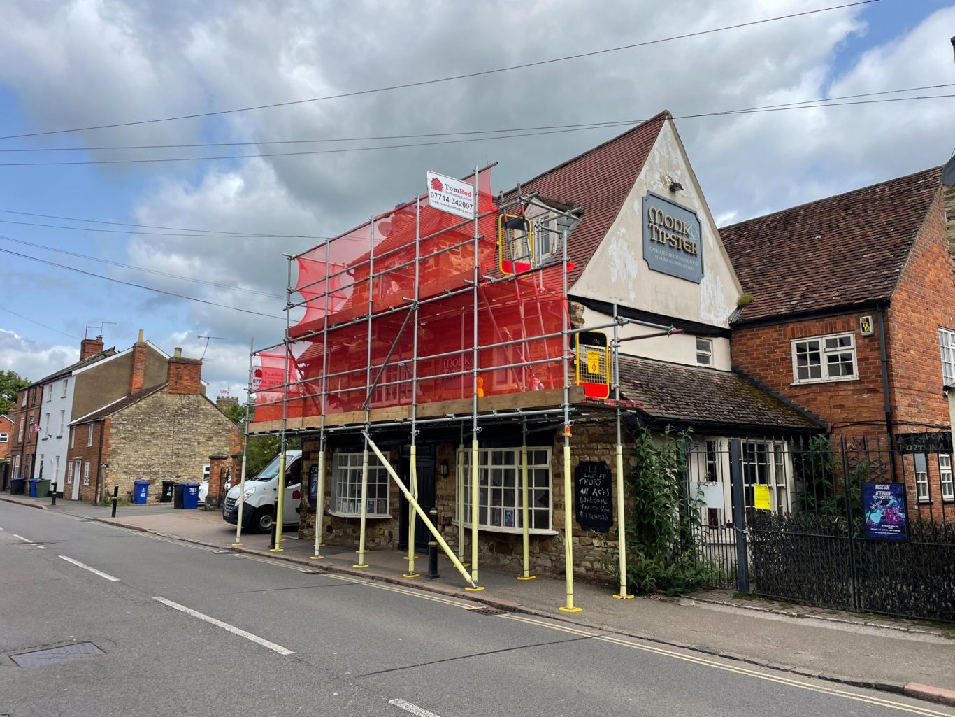 Scaffolding to the Monk & Tipster in Towcester Scaffolding to the Monk & Tipster in Towcester
