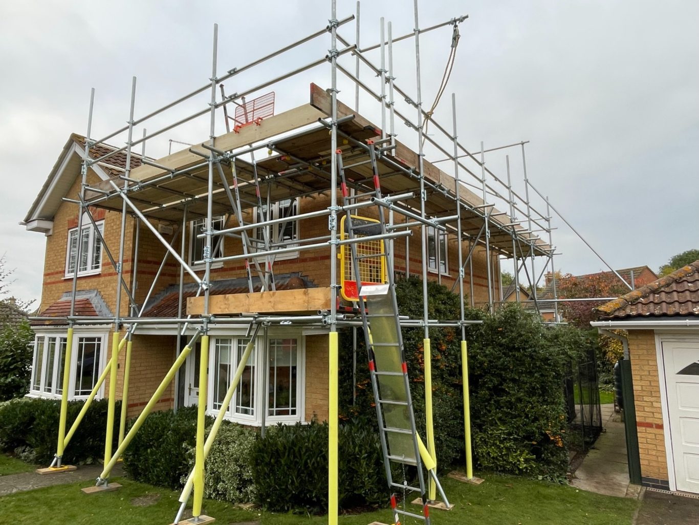 Replacement roof scaffold in Northamptonshire Replacement roof scaffold in Northamptonshire